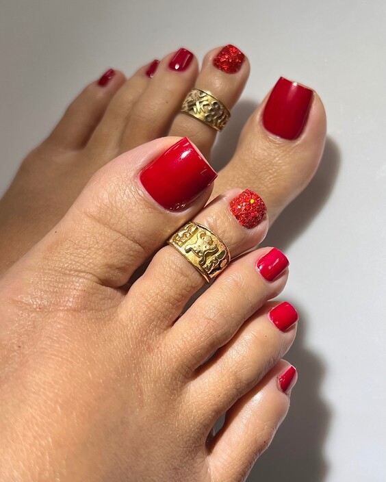 19 Stunning Red Toe Nail Designs: From Classic to Creative Ideas