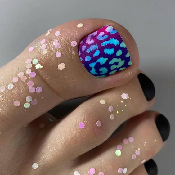 20 Trendy Acrylic Toe Nails: Elegant Designs & DIY Tips for Stylish Feet