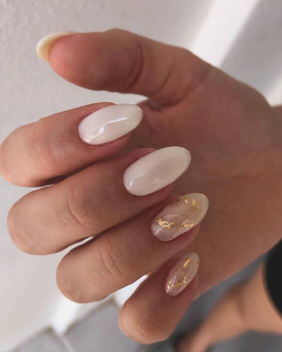 21 Elegant Summer Nails 2024: Chic Designs, Classy Reds, Almond Shapes & DIY Tips