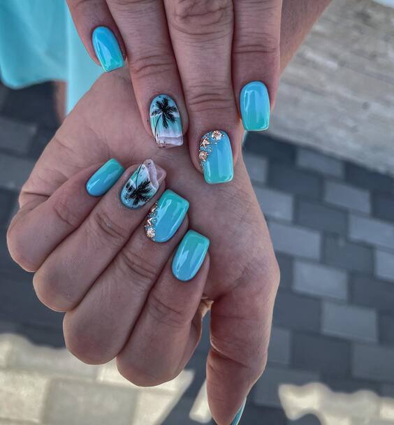 23 Summer Palm Tree Nail Designs: Vibrant & Chic Art Ideas