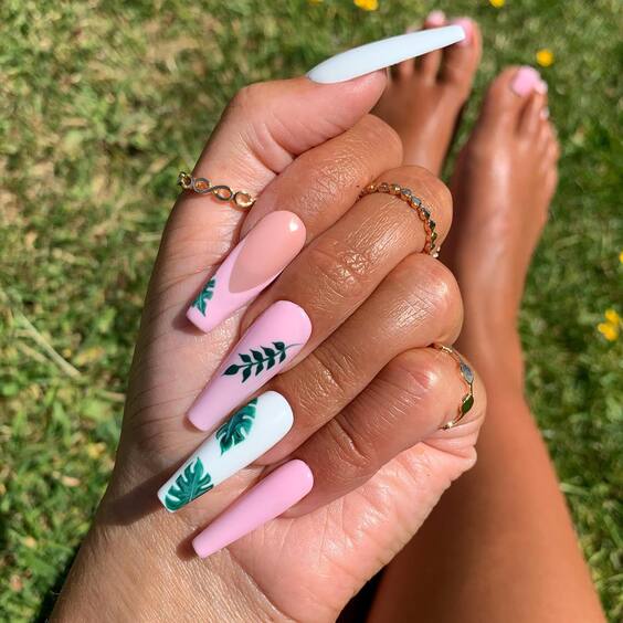 23 Vibrant Tropical Nail Designs for Stylish Summer Looks