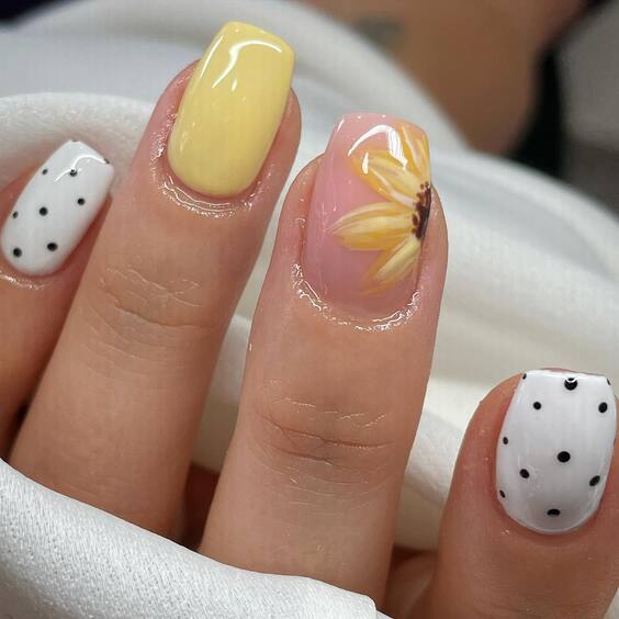 21 Stunning Summer Sunflower Nail Designs to Brighten Your Look