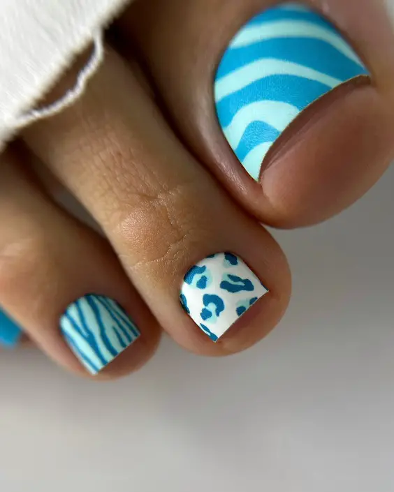 22 Explore Stunning Gel Toe Nail Designs: Summer Trends, Artistic Styles & DIY Tips