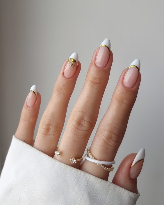 21 Elegant Summer Nails 2024: Chic Designs, Classy Reds, Almond Shapes & DIY Tips