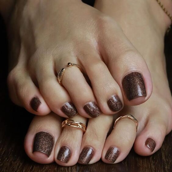 21 Toe Nail Color Ideas 2024: Trendy Designs for Every Season & Style