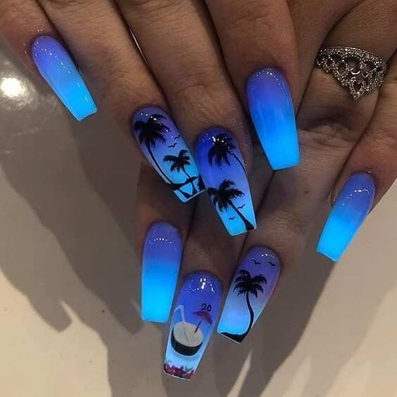 23 Vibrant Tropical Nail Designs for Stylish Summer Looks