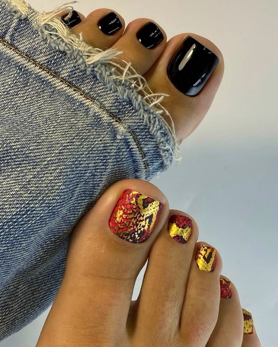 20 Trendy Acrylic Toe Nails: Elegant Designs & DIY Tips for Stylish Feet