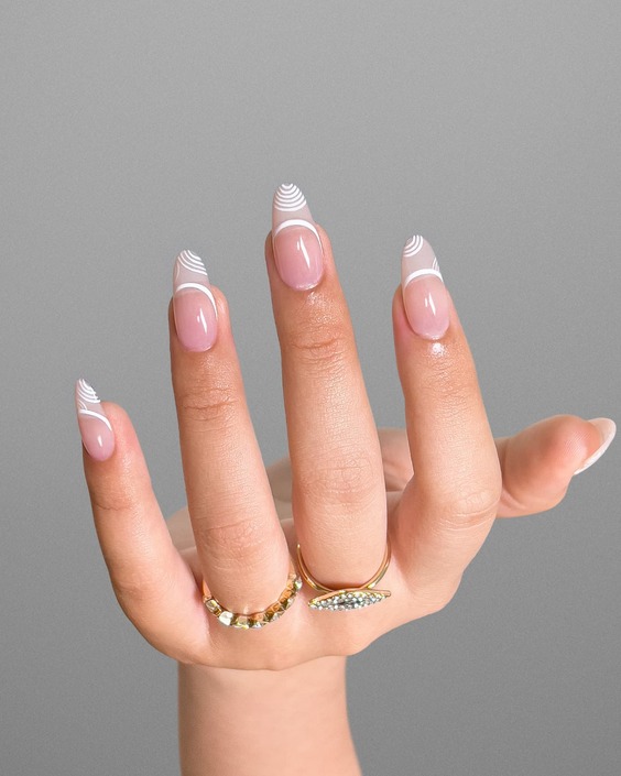 21 Elegant Summer Nails 2024: Chic Designs, Classy Reds, Almond Shapes & DIY Tips