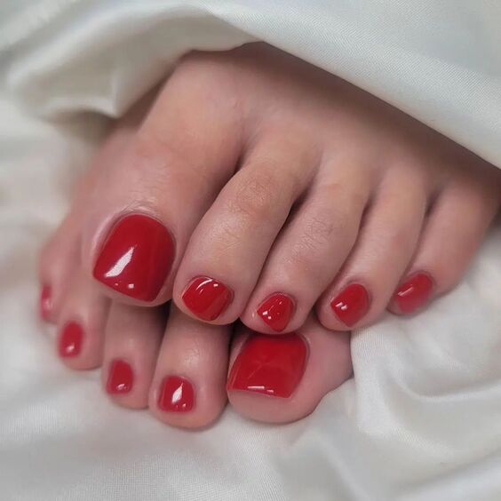 21 Toe Nail Color Ideas 2024: Trendy Designs for Every Season & Style