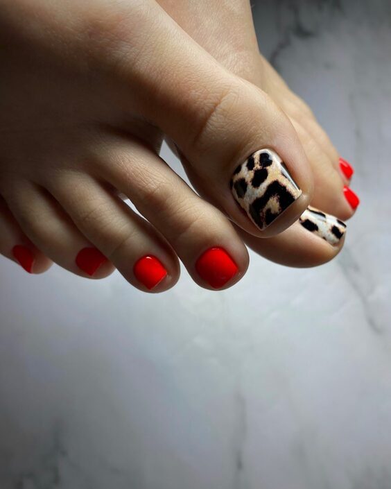 19 Stunning Red Toe Nail Designs: From Classic to Creative Ideas