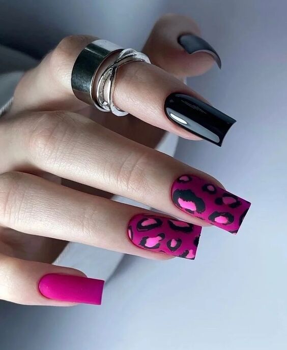 22 Vibrant July 2024 Nail Trends: Bold Colors & Elegant Designs