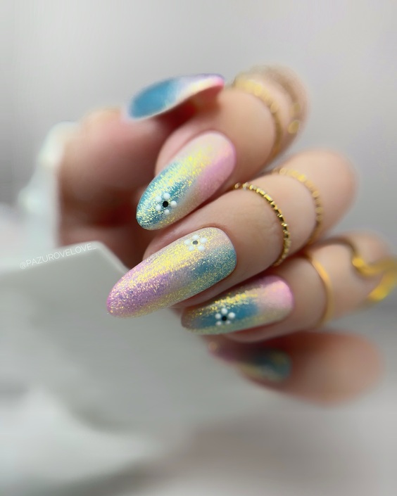 22 Stunning Nail Art Trends for Augus Nails 2024: Vibrant Designs & DIY Tips