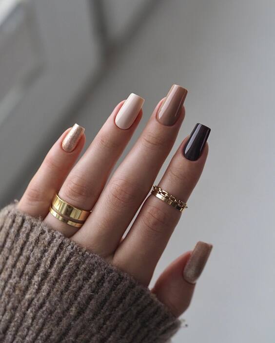 22 Best Early Fall Nail Colors: Trendy Ideas