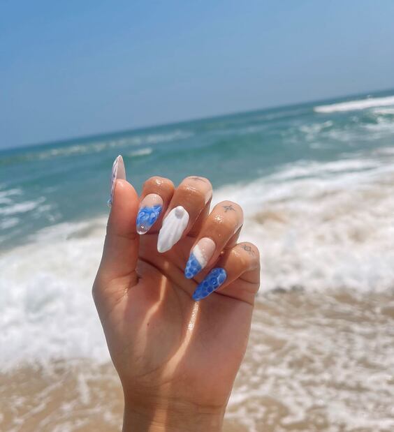 21 Beach Nails Trends: Elegant Designs for Every Seaside Adventure