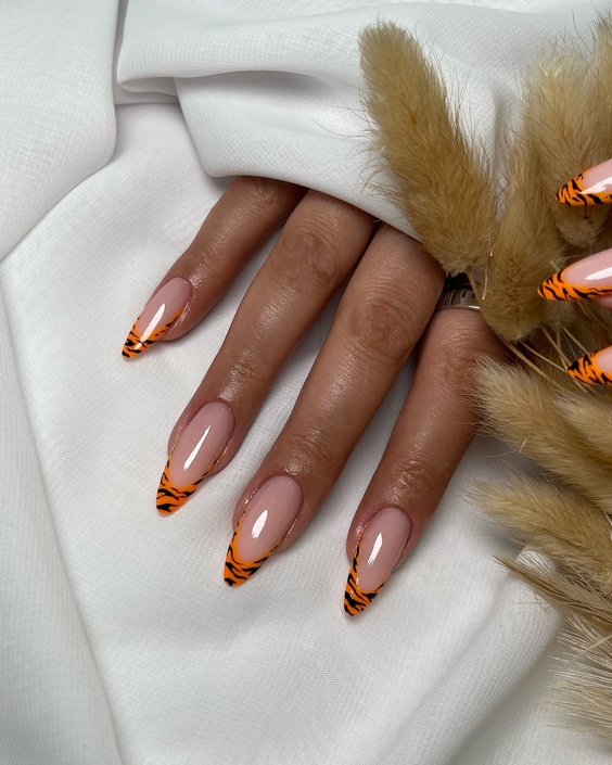 19 Stunning Fall French Tip Nail Designs for 2024