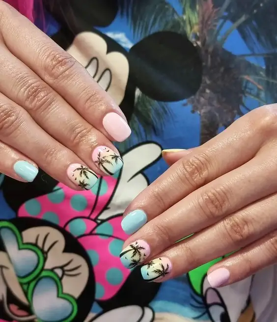 22 Stunning Beach Palm Tree Nail Designs for Summer - Vibrant, Tropical, and Vacation-Ready Nails