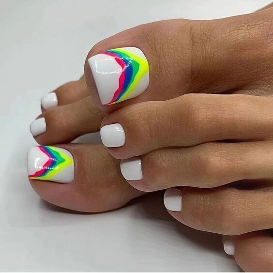 19 Stunning July Toe Nails 2024: Explore Vibrant Summer Designs