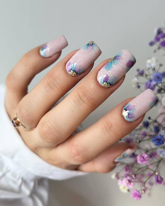 21 Best Nail Colors for Fair Skin: Top Designs for All Seasons