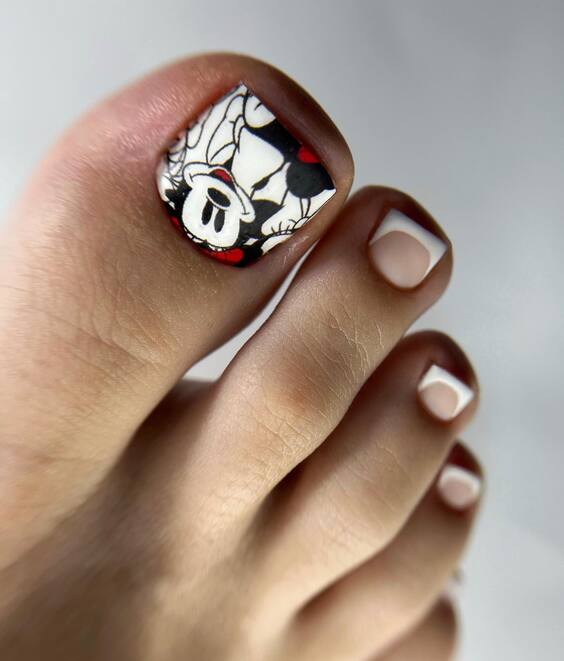 19 Stunning July Toe Nails 2024: Explore Vibrant Summer Designs