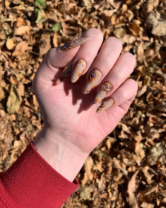 20 Embrace Fall with Stunning Leaves Nail Art Designs