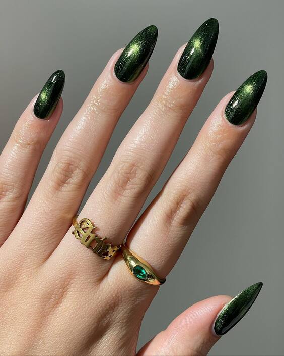 20 Stunning Fall Green Nail Designs for a Trendy Manicure