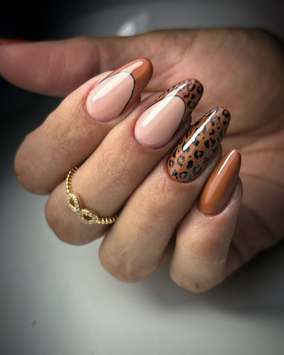 19 Stunning Fall French Tip Nail Designs for 2024