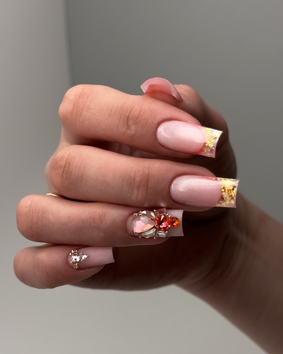 22 Fall Dip Nails 2024: Explore Top Designs & Colors for the Season