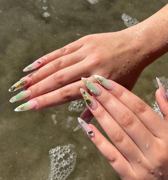 21 Beach Nails Trends: Elegant Designs for Every Seaside Adventure