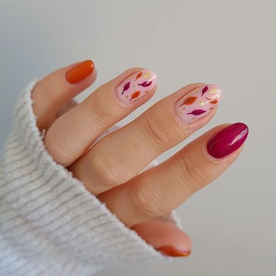 20 Embrace Fall with Stunning Leaves Nail Art Designs