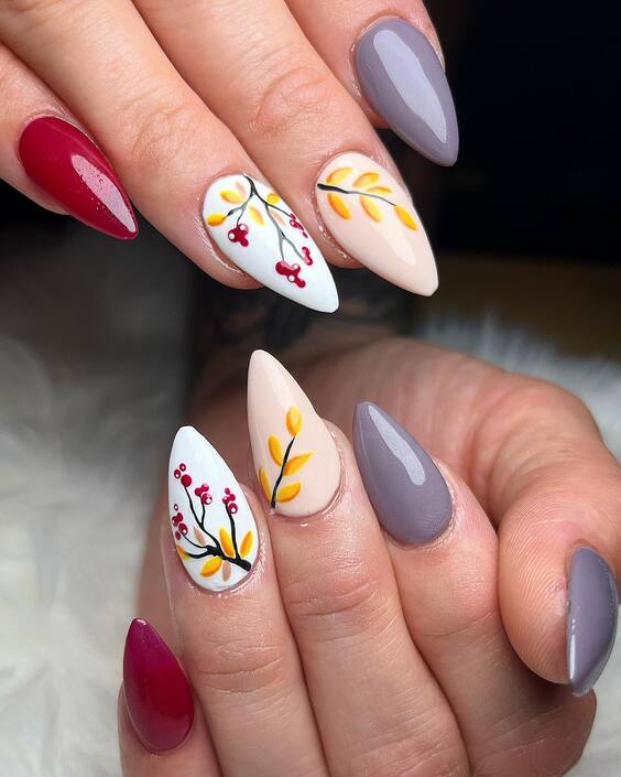 20 Embrace Fall with Stunning Leaves Nail Art Designs