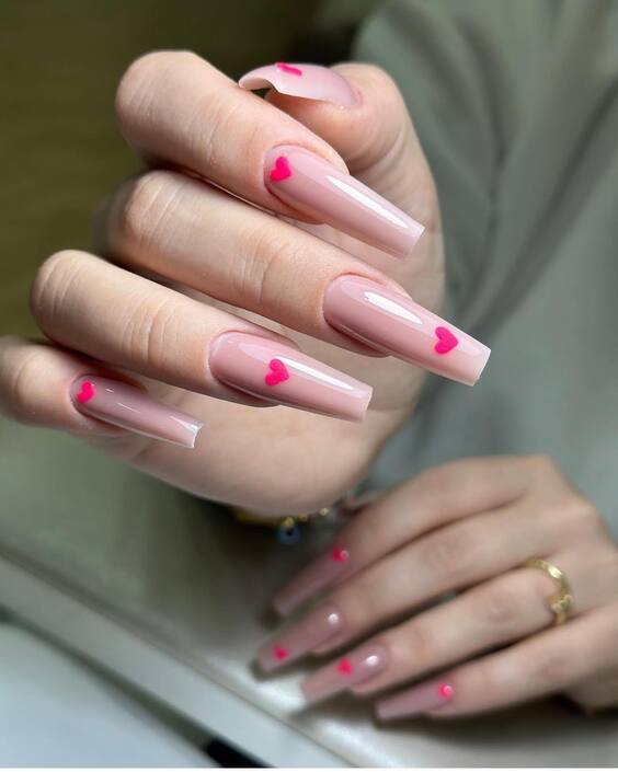 22 Vibrant July 2024 Nail Trends: Bold Colors & Elegant Designs