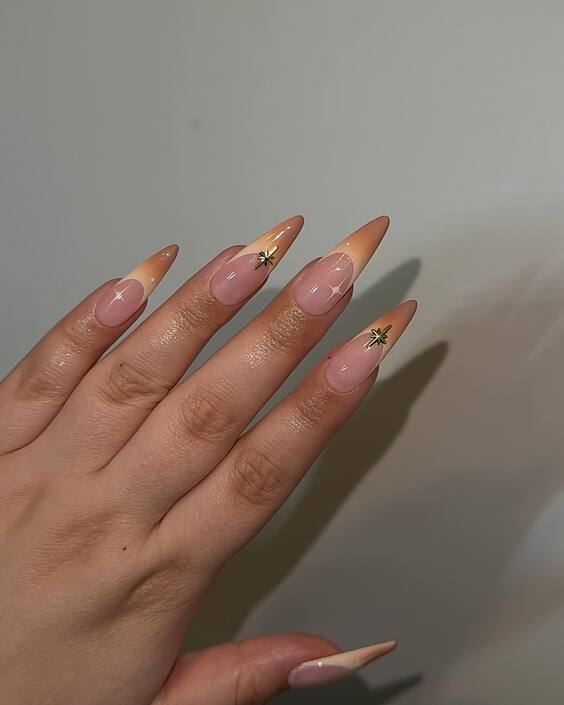 21 Stunning Fall Almond-Shaped Nail Designs to Try This Season