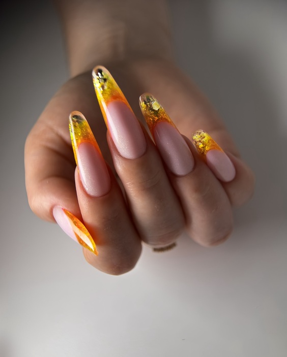 22 Fall Dip Nails 2024: Explore Top Designs & Colors for the Season