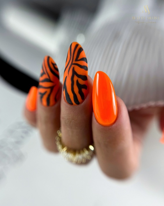 22 Vibrant July 2024 Nail Trends: Bold Colors & Elegant Designs