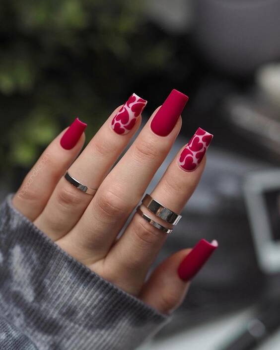 22 Vibrant July 2024 Nail Trends: Bold Colors & Elegant Designs