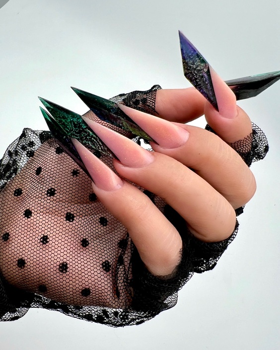 22 Fall Dip Nails 2024: Explore Top Designs & Colors for the Season