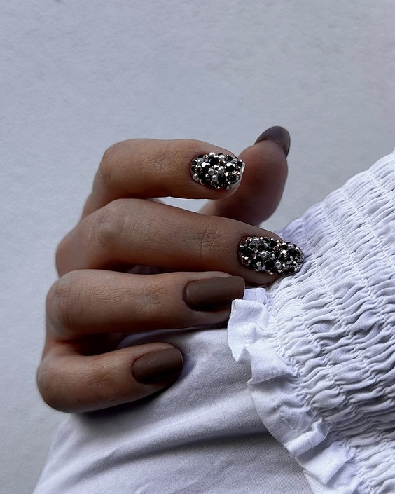 21 Gorgeous Fall Coffin Nail Designs for 2024