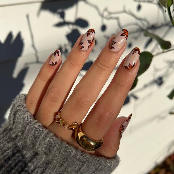 20 Embrace Fall with Stunning Leaves Nail Art Designs