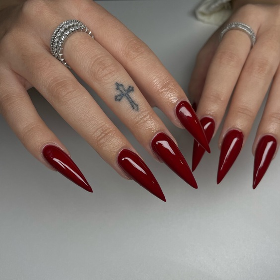 20 Stunning Burgundy Fall Nail Designs to Try This Season