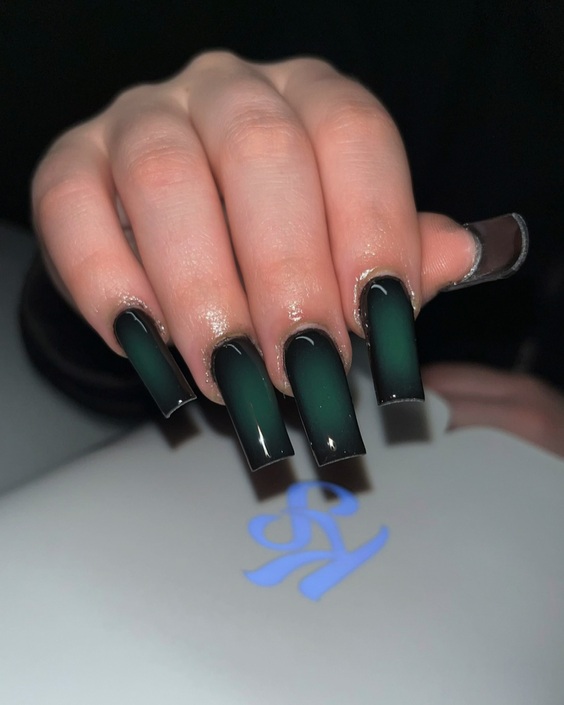 20 Stunning Fall Green Nail Designs for a Trendy Manicure