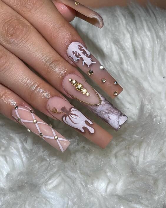 21 Stunning Fall-Themed Nail Designs to Try This Season