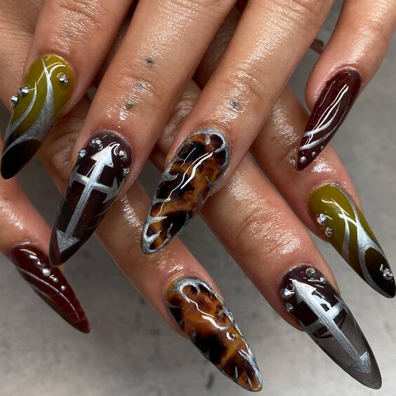 21 Stunning Fall Almond-Shaped Nail Designs to Try This Season