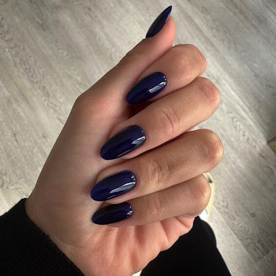 21 Stunning Navy Blue Nail Designs for a Chic Fall Look