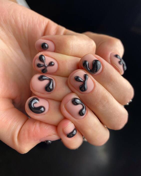 21 Fall Nail Designs: Top Trends for Stylish Autumn Manicures