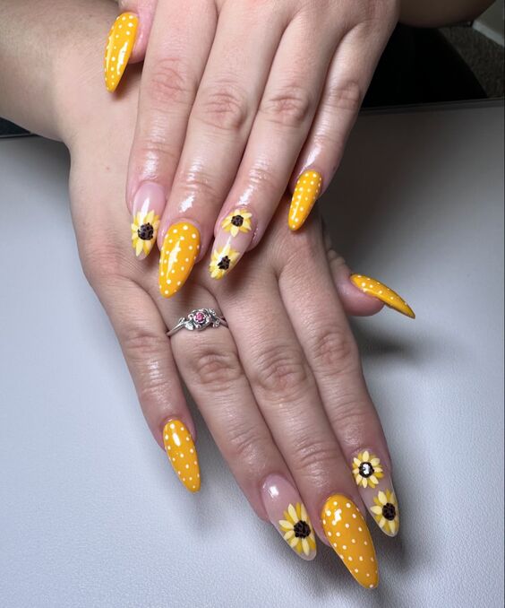 21 Stunning Fall Sunflower Nail Designs for a Seasonal Refresh