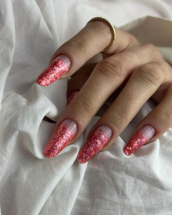 19 Top Fall Nails Glitter Designs: From Subtle to Bold Styles