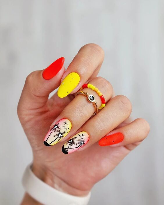 20 Stunning Yellow Fall Nail Designs for a Vibrant Autumn Look