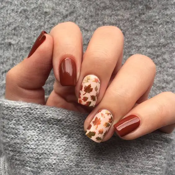 22 Chic Fall Sweater Nail Designs for a Cozy Autumn Manicure