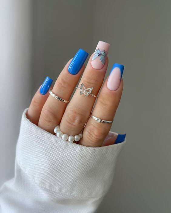 21 Fall Blue Nails 2024: Trendy Designs with Gold Flakes & French Tips