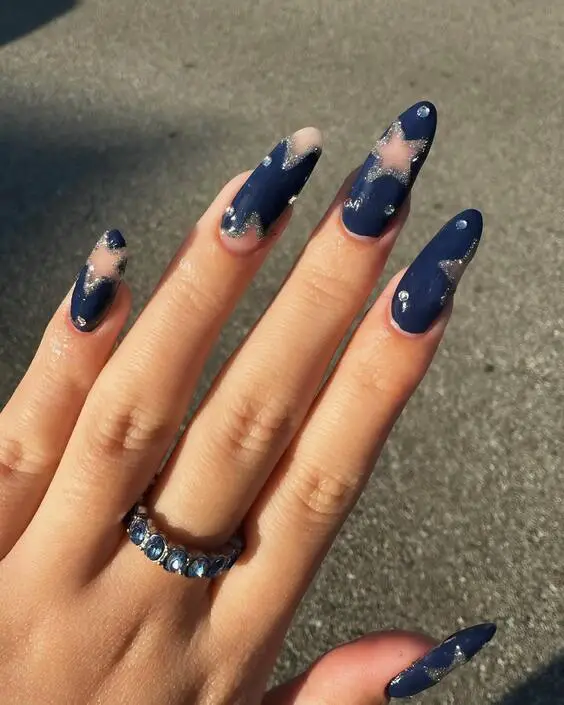 21 Stunning Navy Blue Nail Designs for a Chic Fall Look